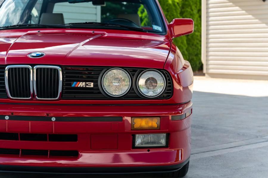 Детали экстерьера BMW M3 Coupe (E30) 1988 года  (NA) (фото 21 из 231)
